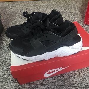 Nike huaraches
